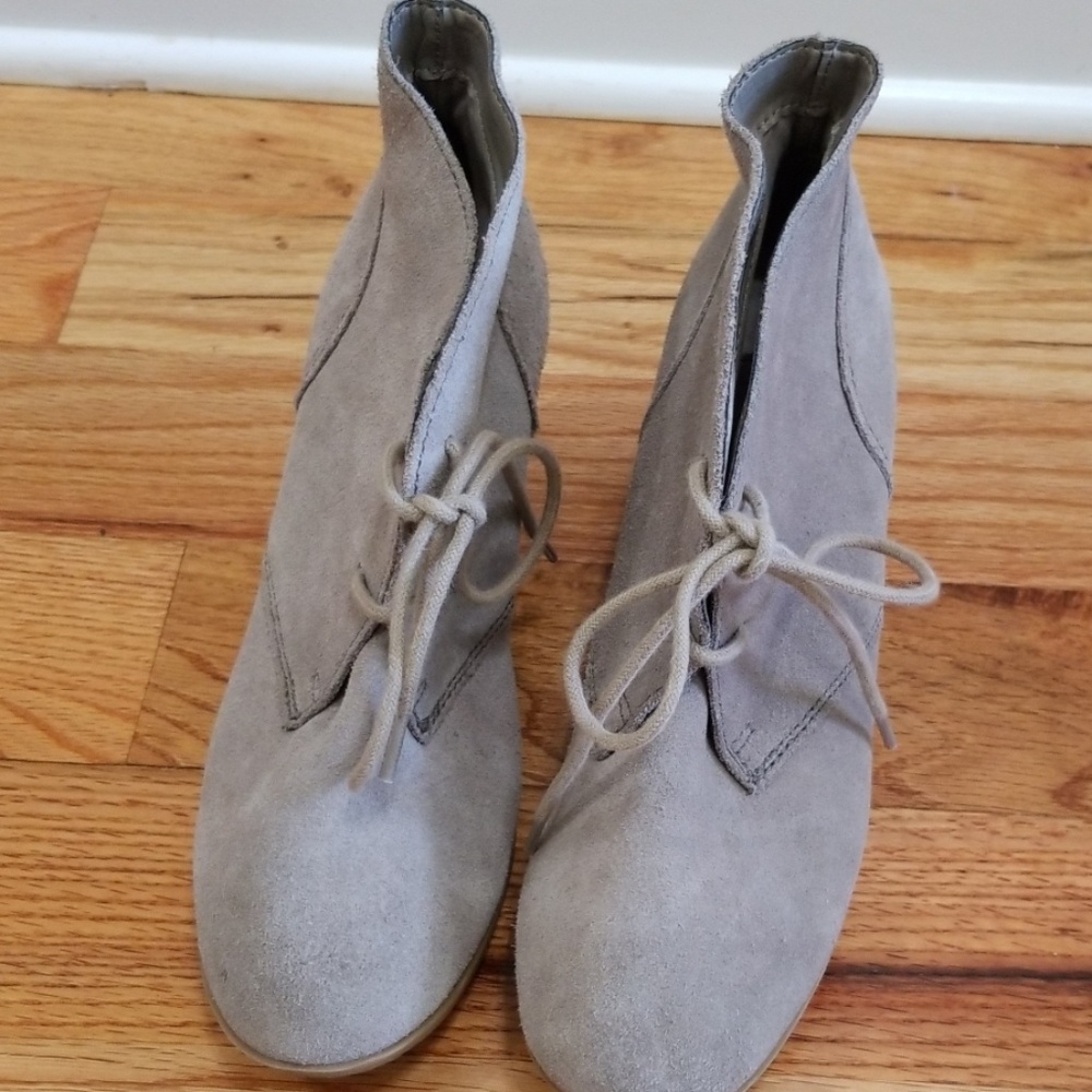 White Mountain 🔵Wedge Booties - Picture 3 of 8